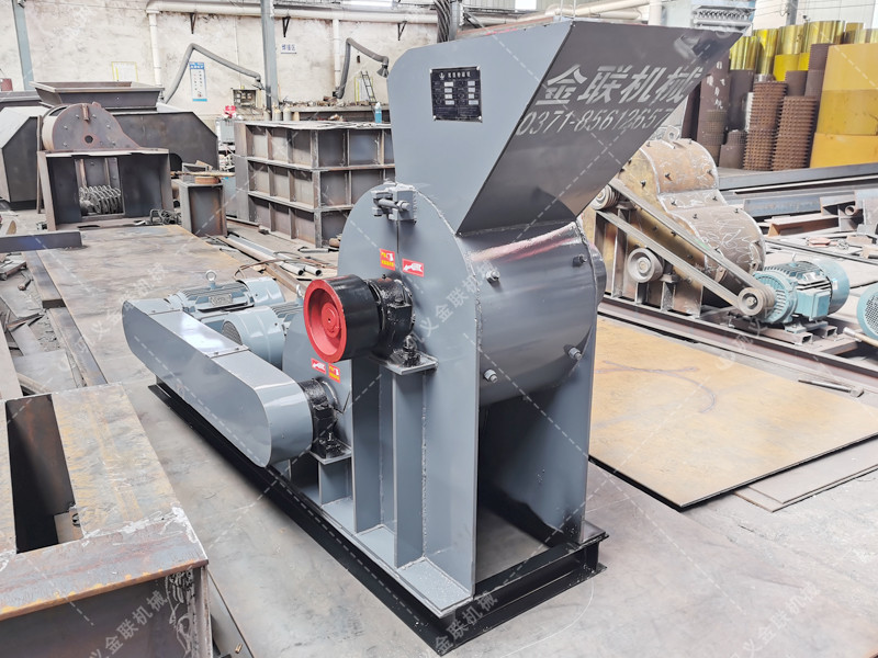 46小型雙級粉碎機(jī)和破碎機(jī)易損件發(fā)貨